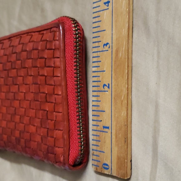 Ashwood Woven Genuine Red Leather Zip Around Wallet 7” x 4” / 17 Card Holder. - Picture 12 of 14